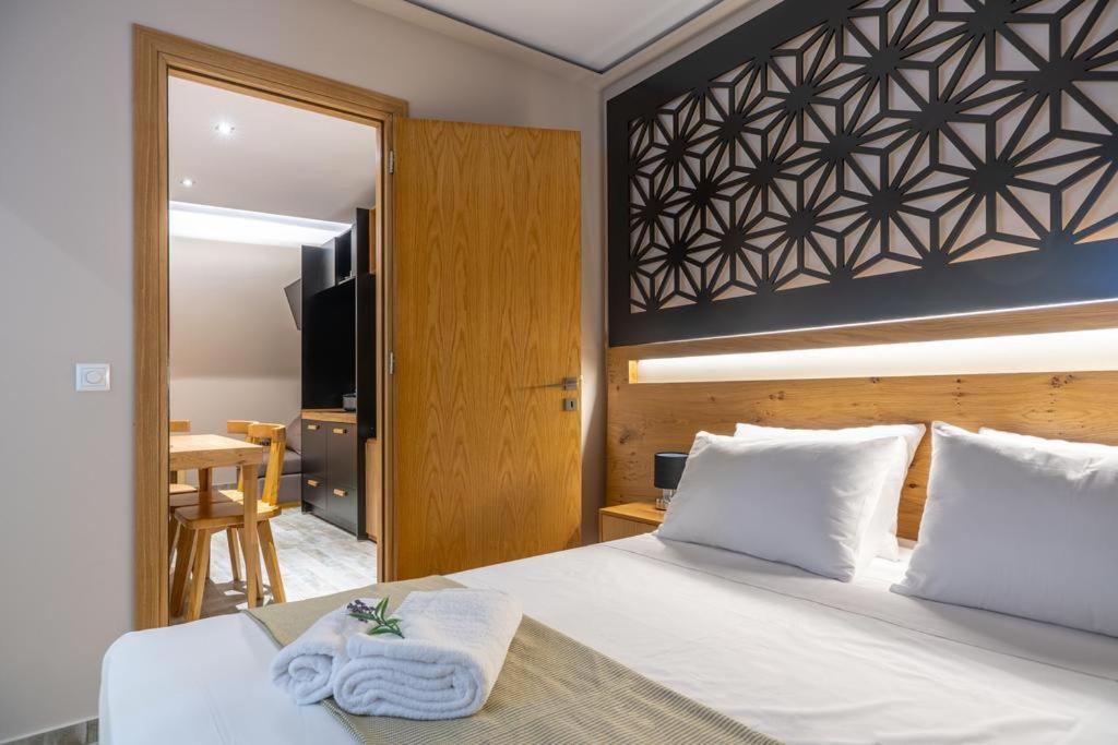 Zama Suites 자킨토스 타운 외부 사진